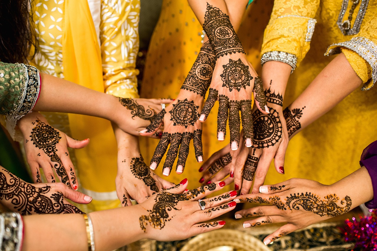 Arabic Henna Night Photography — حناء العروس ليلة الحنة | Sahraya Events World Photography
